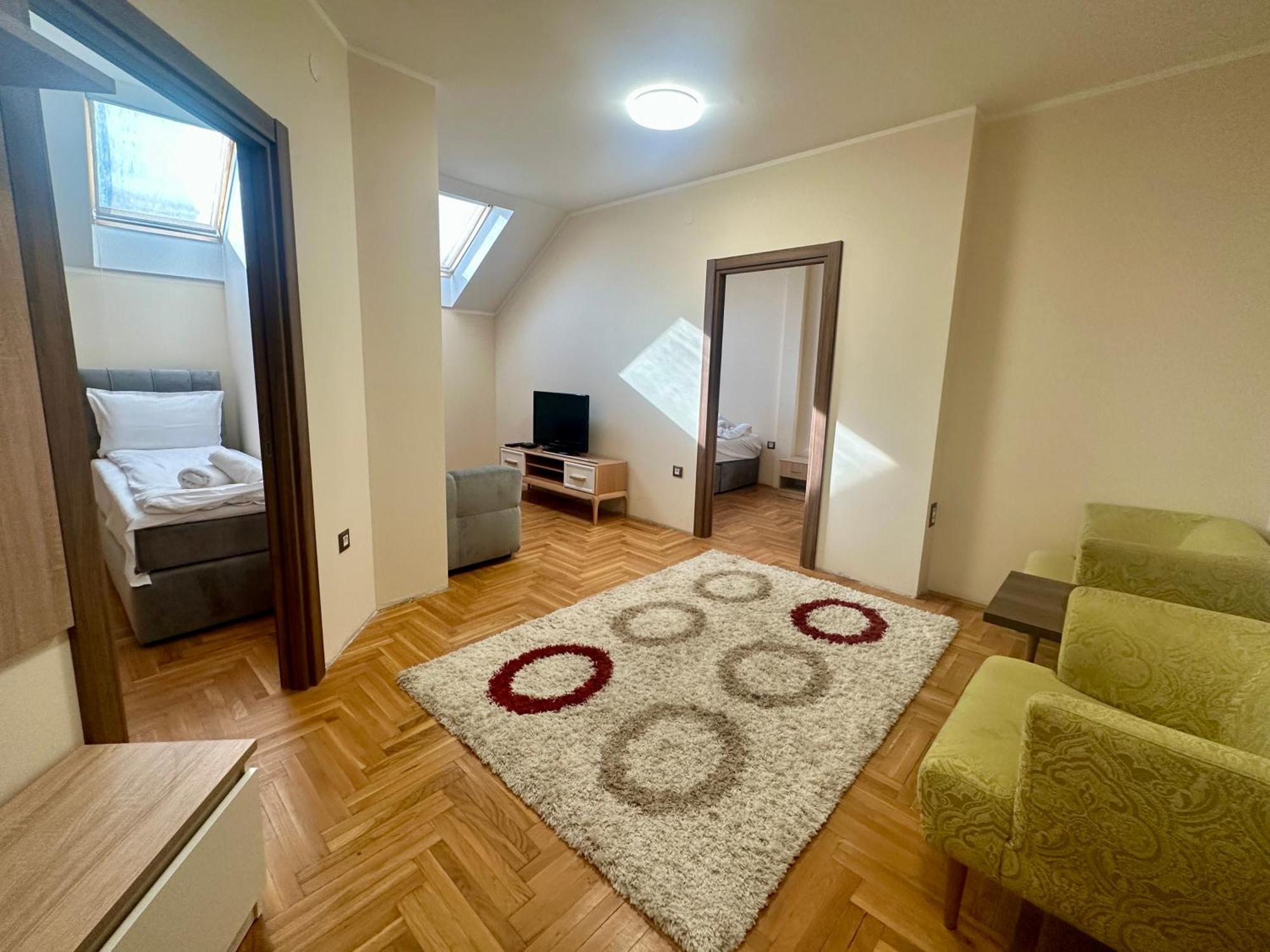 Agape Villa Apartments Novi Sad Buitenkant foto