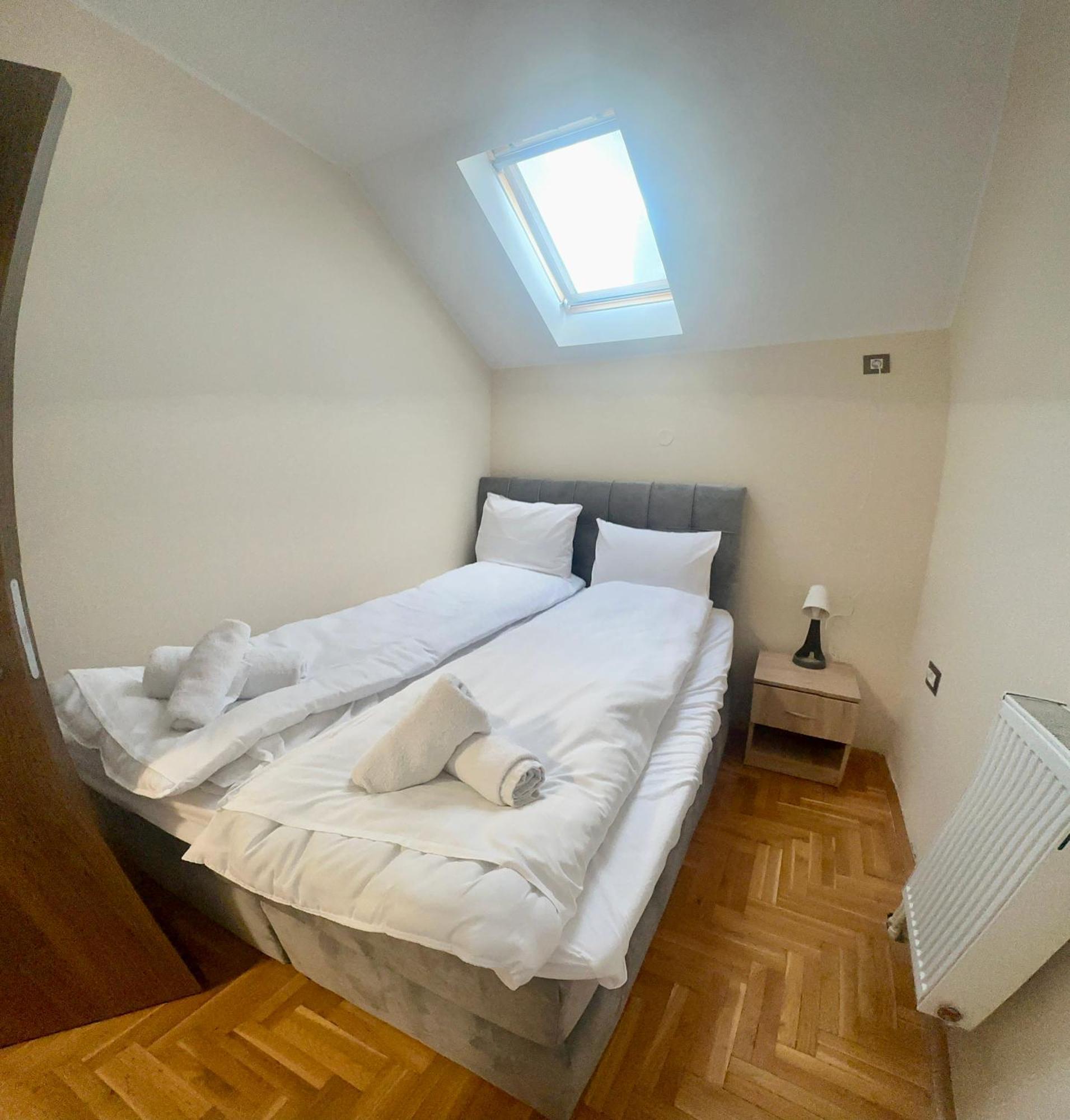 Agape Villa Apartments Novi Sad Buitenkant foto