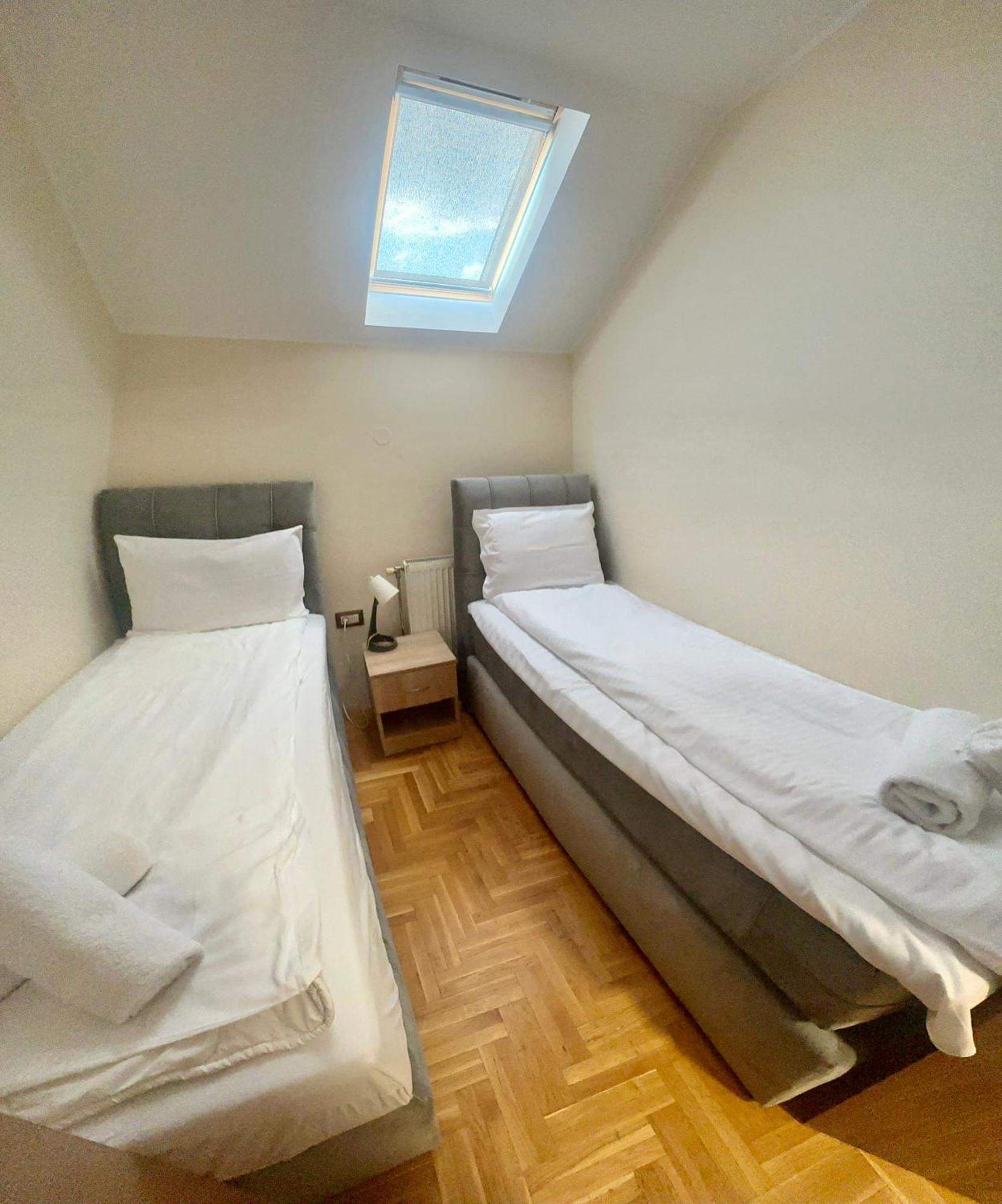 Agape Villa Apartments Novi Sad Buitenkant foto