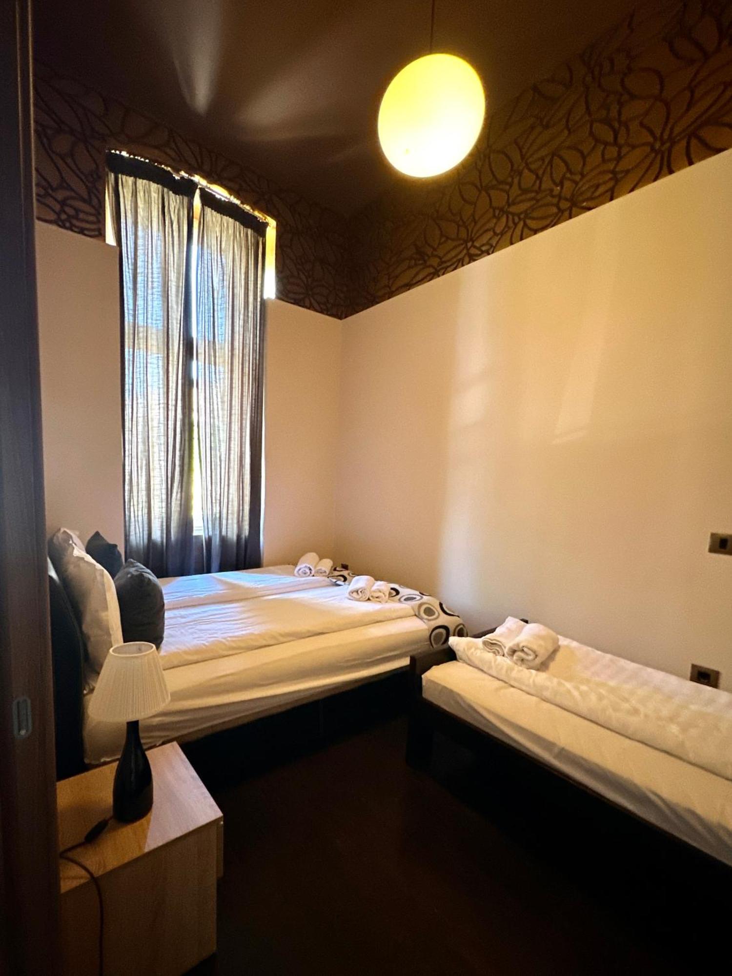 Agape Villa Apartments Novi Sad Buitenkant foto