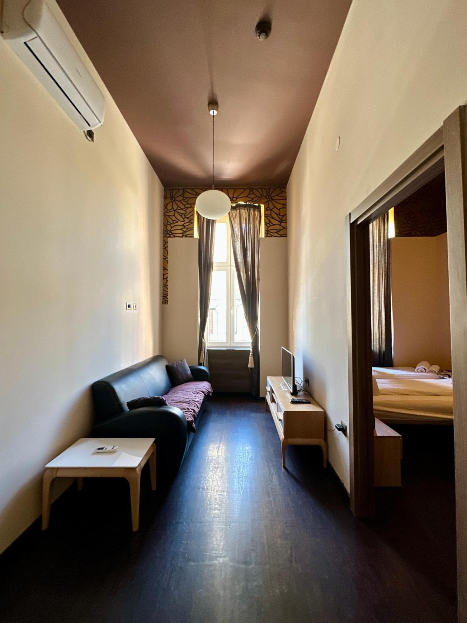 Agape Villa Apartments Novi Sad Buitenkant foto