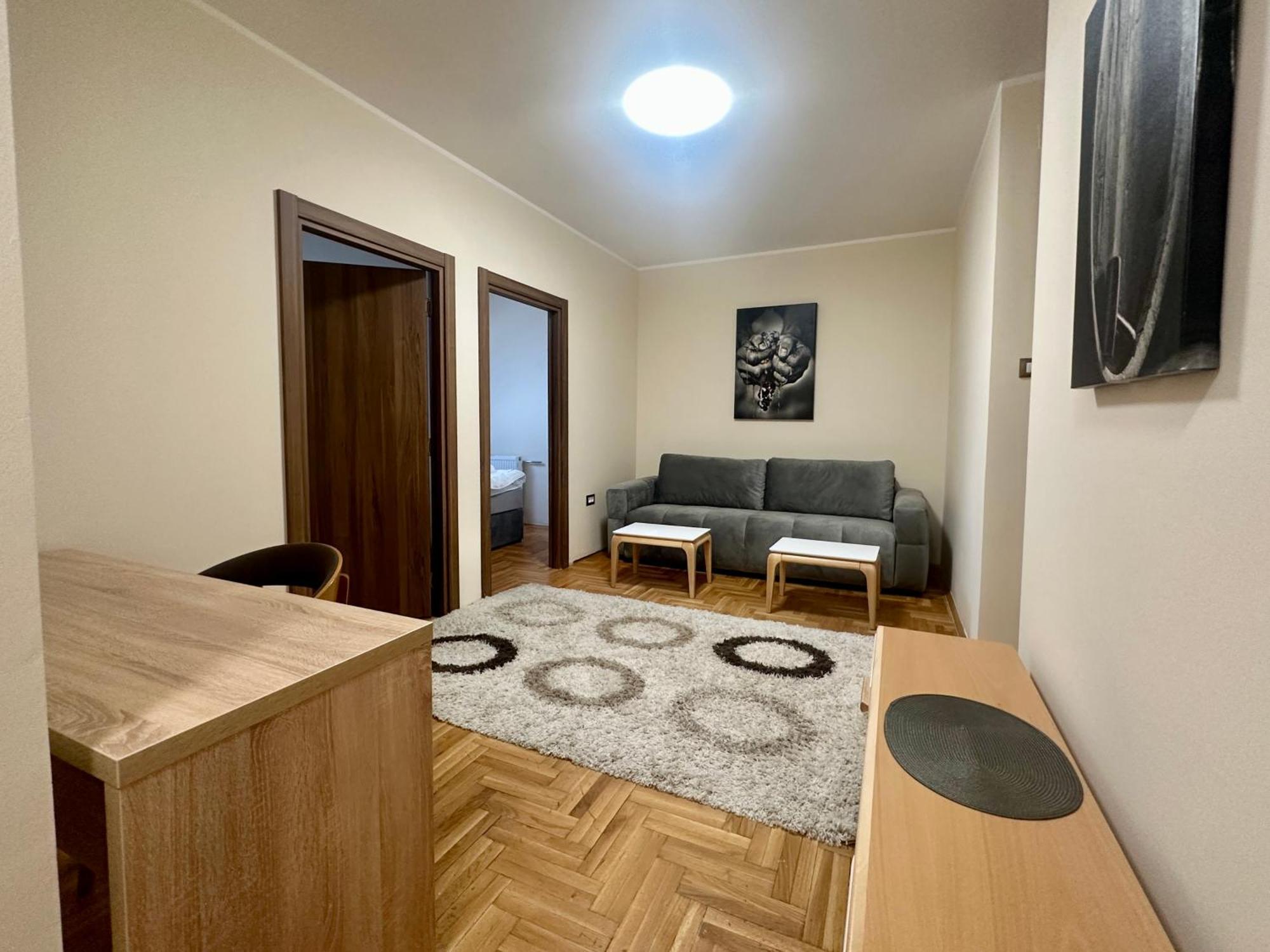 Agape Villa Apartments Novi Sad Buitenkant foto