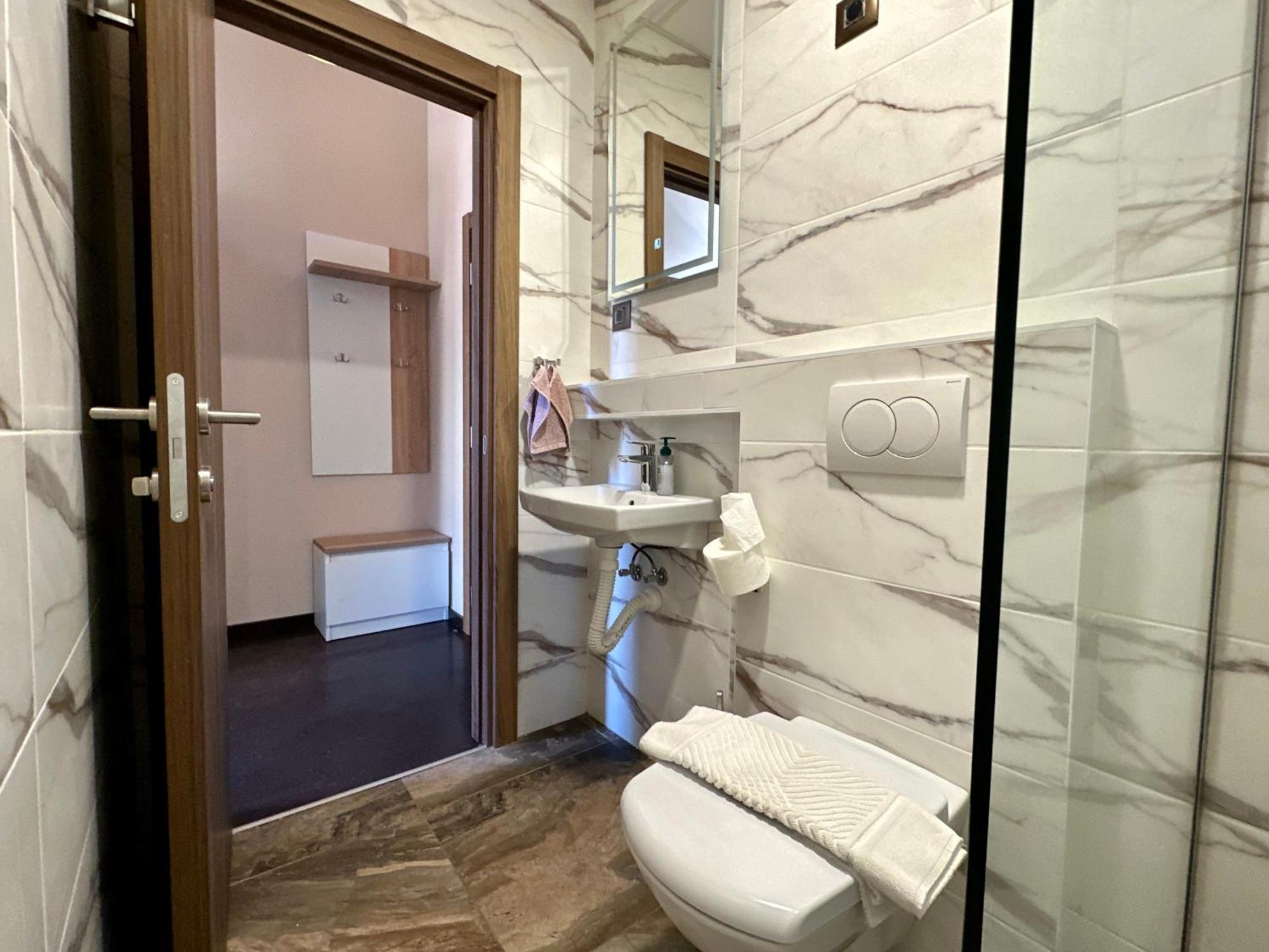 Agape Villa Apartments Novi Sad Buitenkant foto