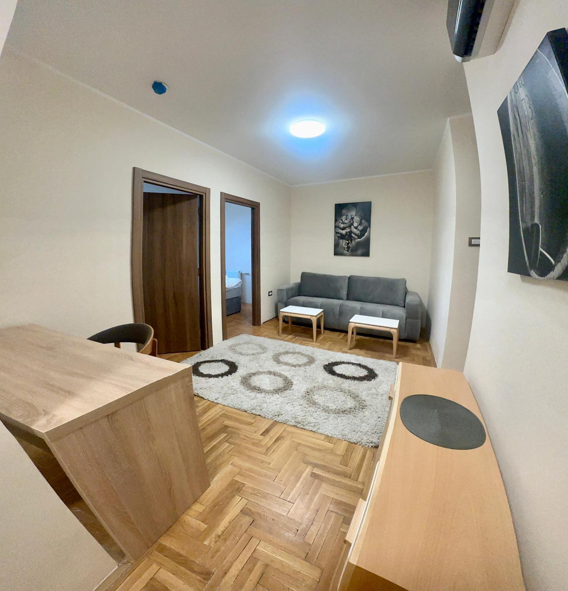 Agape Villa Apartments Novi Sad Buitenkant foto